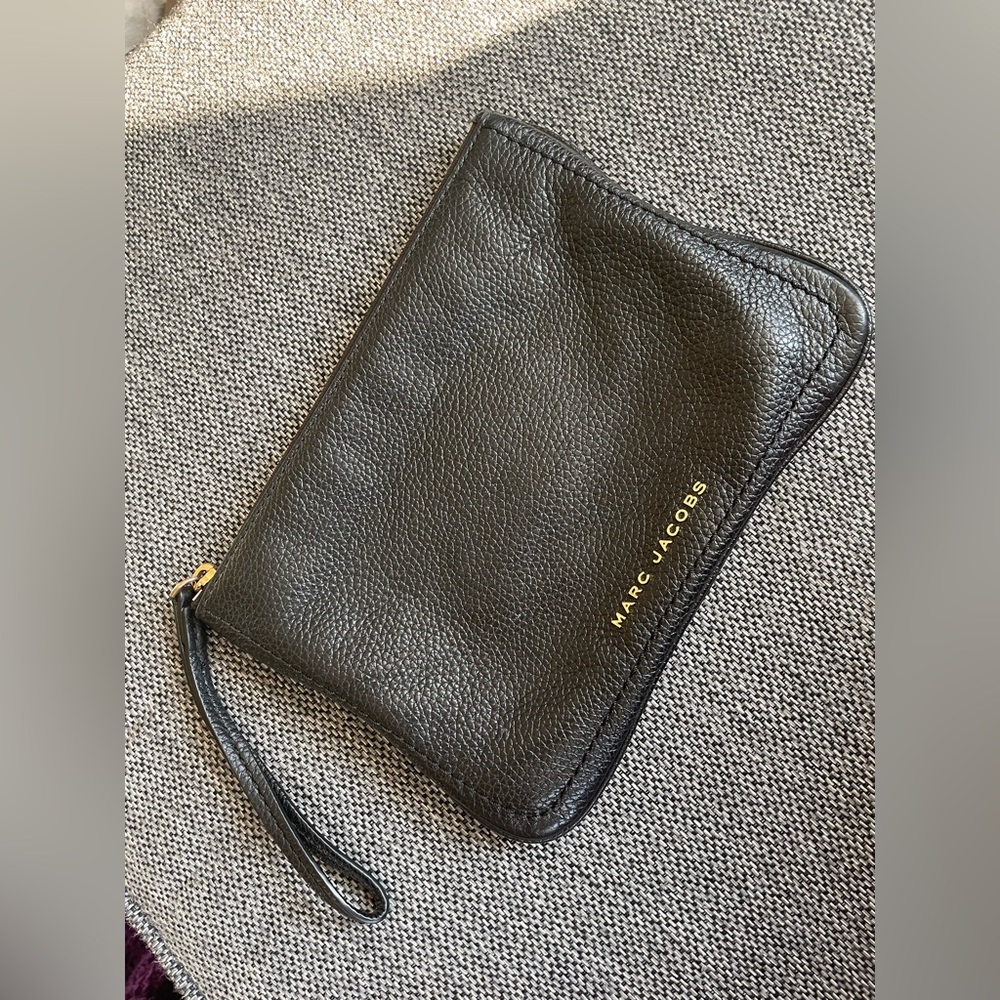 Marc jacobs wristlet purse